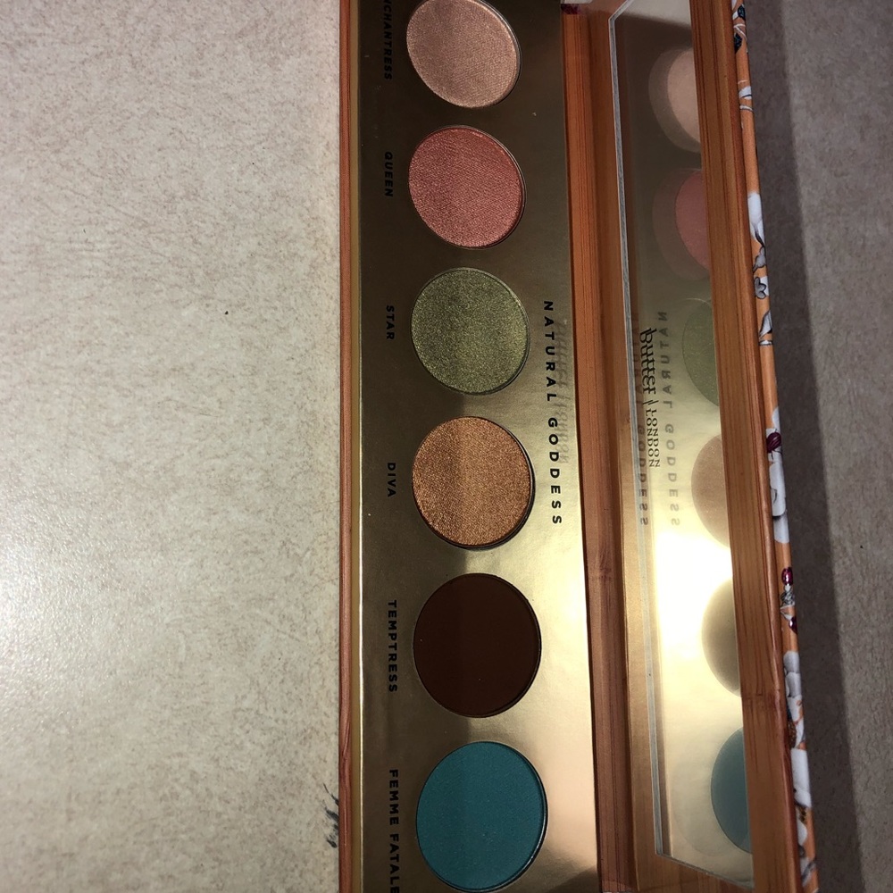 Butter londen eyeshadow palette